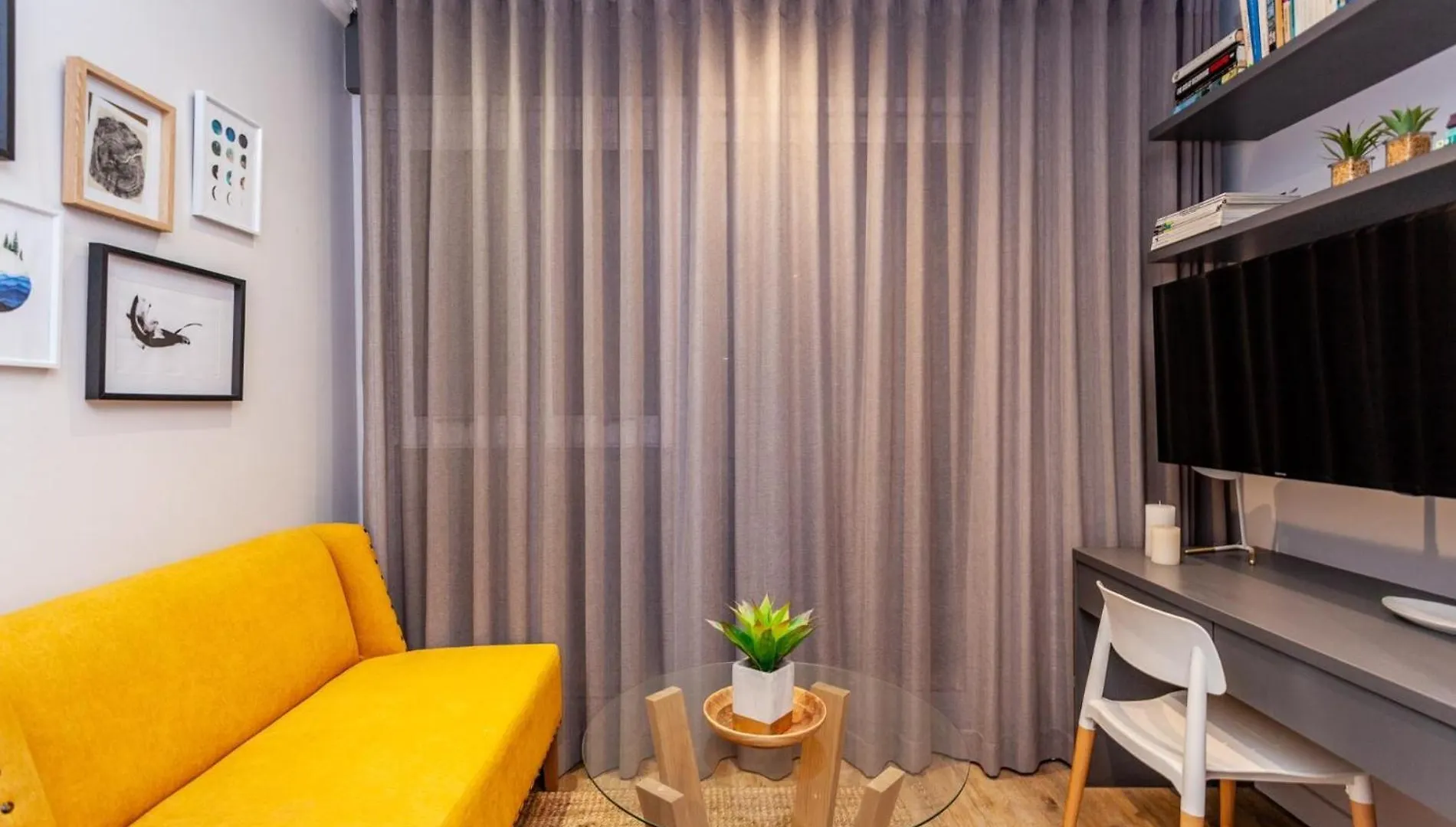 Apartment Lively Space In A Vibrant, Woodstock Area Cape Town